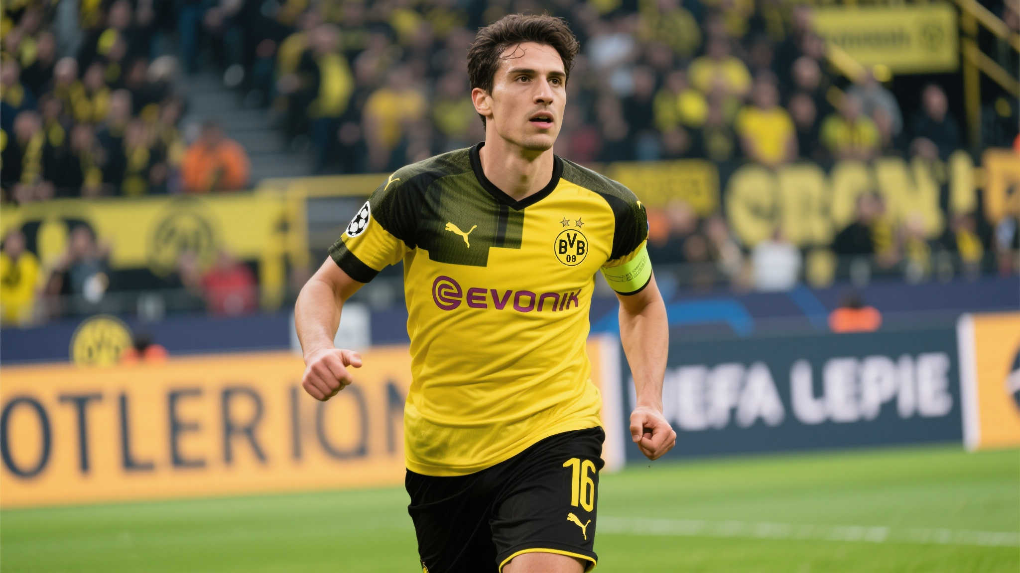 吉拉西势不可挡，近8场为多特狂轰10球